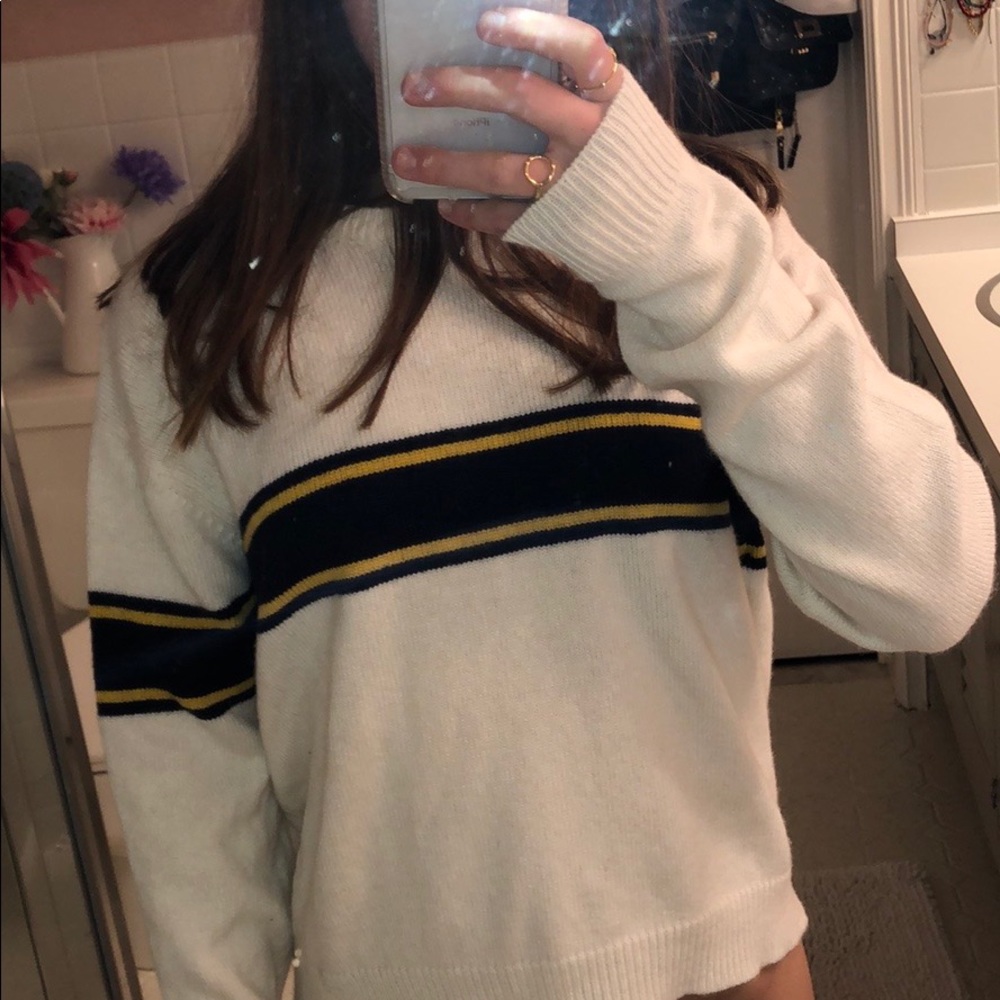 Brandy Melville sweater